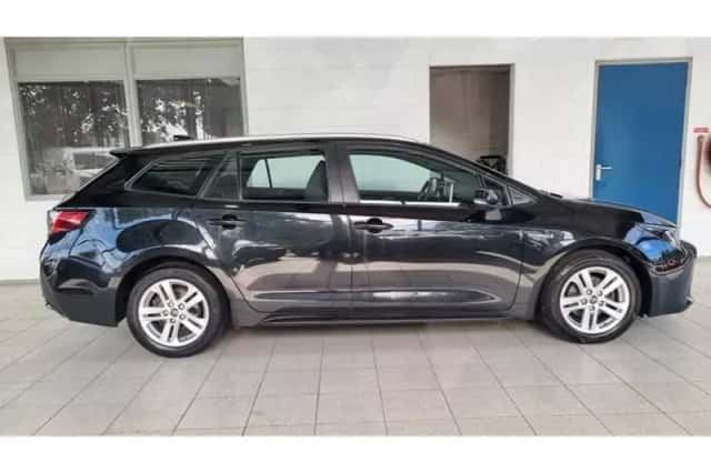 Toyota Corolla (2019) thumbnail 2