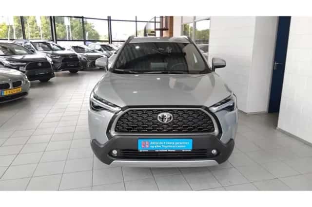 Toyota Corolla Cross (2022) thumbnail 3