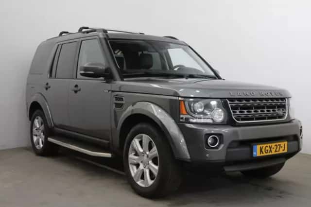 Land Rover Discovery (2015) thumbnail 2