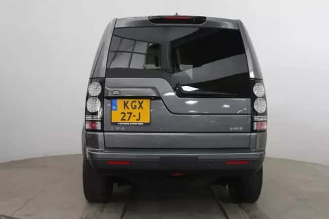 Land Rover Discovery (2015) thumbnail 6