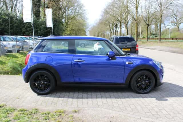 MINI One (2020) thumbnail 2