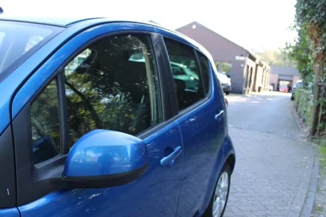 Opel Agila (2011) thumbnail 5