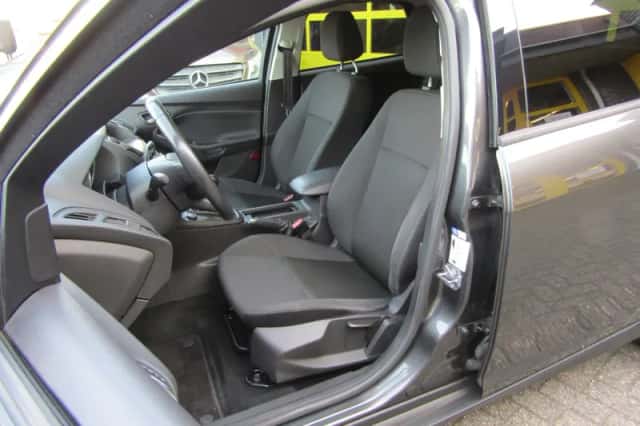 Ford Focus (2018) thumbnail 5