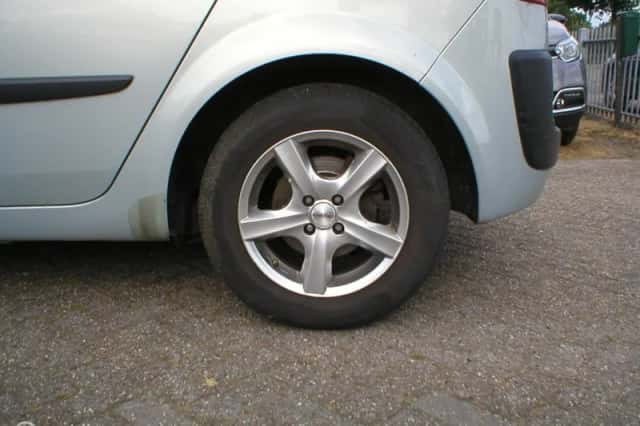 Renault Scénic (2004) thumbnail 6