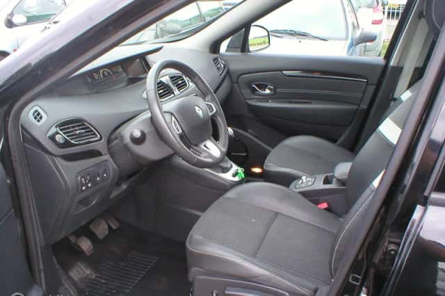 Renault Scénic (2013) thumbnail 5