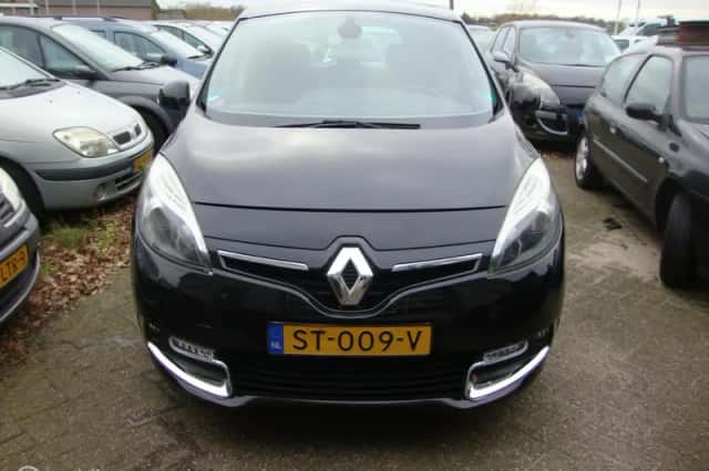 Renault Scénic (2013) thumbnail 2