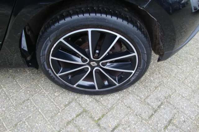 Renault Scénic (2013) thumbnail 3