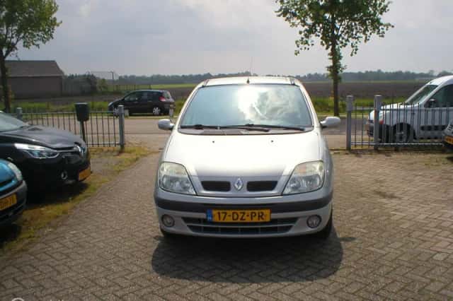 Renault Scénic (2000) thumbnail 2