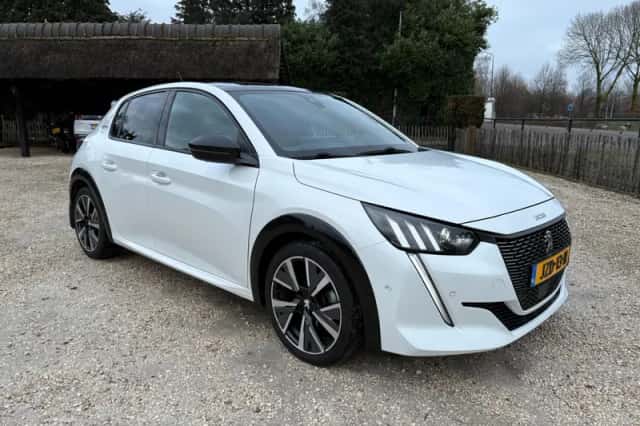Peugeot 208 (2020) thumbnail 3