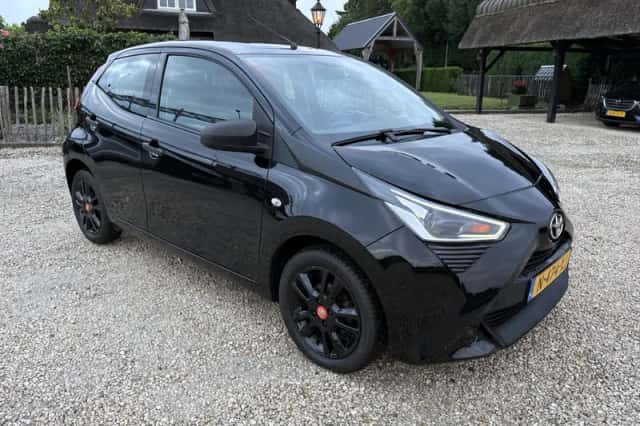 Toyota Aygo (2022) thumbnail 4