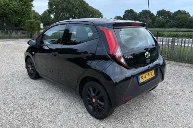 Toyota Aygo (2022) thumbnail 5