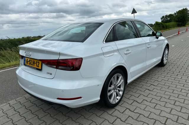 Audi A3 (2013) thumbnail 3