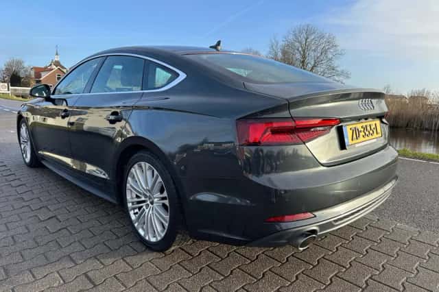 Audi A5 (2019) thumbnail 2