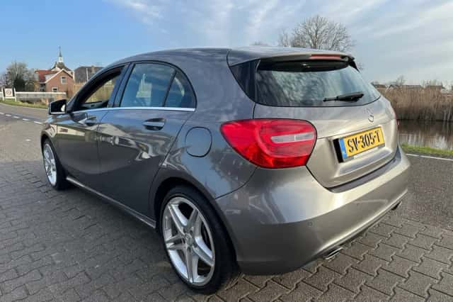 Mercedes-Benz A-Klasse (2015) thumbnail 2