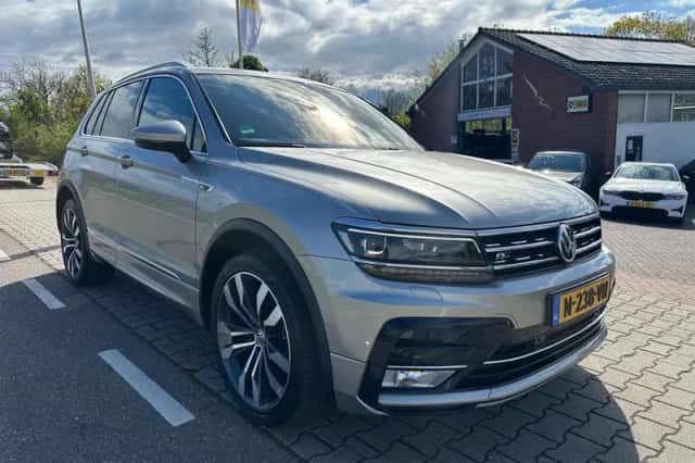 Volkswagen Tiguan (2017) thumbnail 4