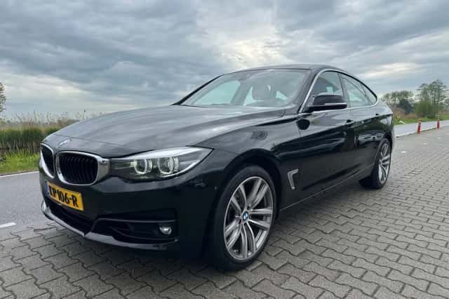 BMW 3-Serie (2016) thumbnail 1