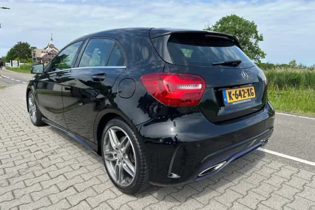 Mercedes-Benz A-Klasse (2016) thumbnail 2