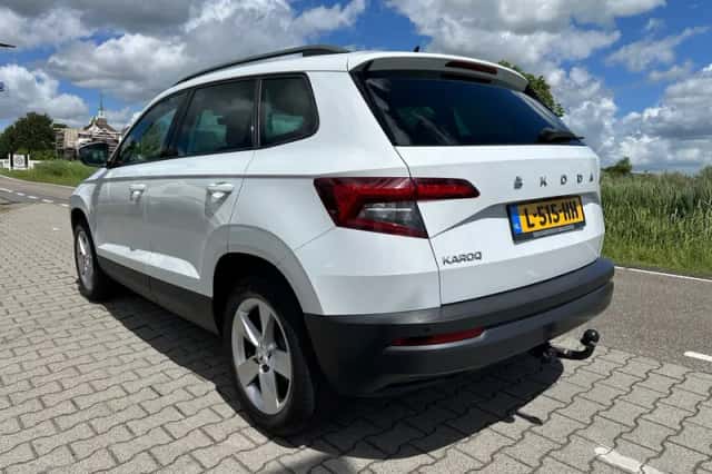 Škoda Karoq (2019) thumbnail 2