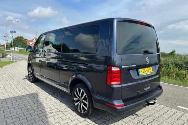 Volkswagen Transporter (2019) thumbnail 2
