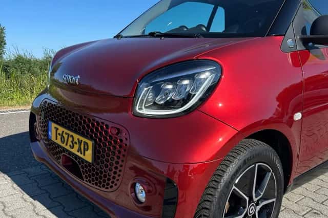 Smart ForTwo (2021) thumbnail 5