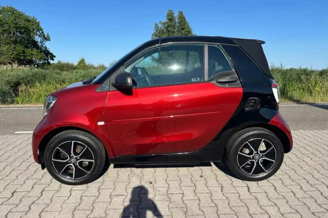 Smart ForTwo (2021) thumbnail 6