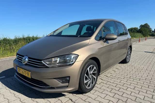 Volkswagen Golf Sportsvan (2017) thumbnail 1