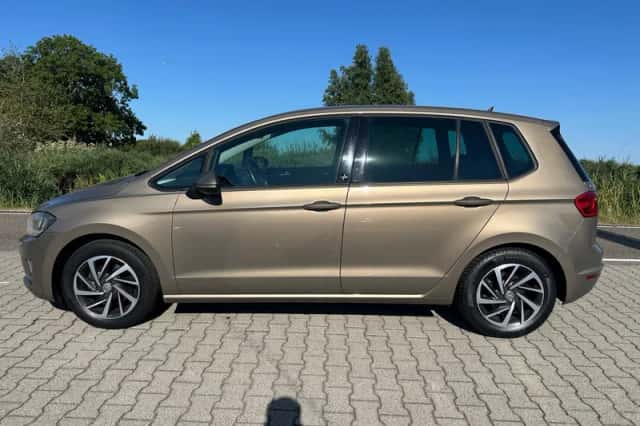 Volkswagen Golf Sportsvan (2017) thumbnail 6