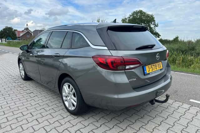 Opel Astra (2019) thumbnail 2