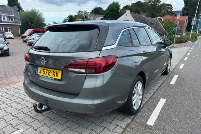 Opel Astra (2019) thumbnail 3