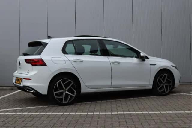 Volkswagen Golf (2020) thumbnail 5
