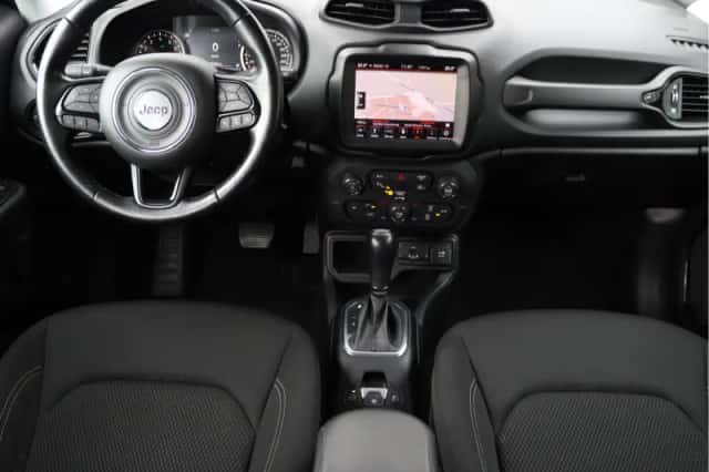 Jeep Renegade (2017) thumbnail 3
