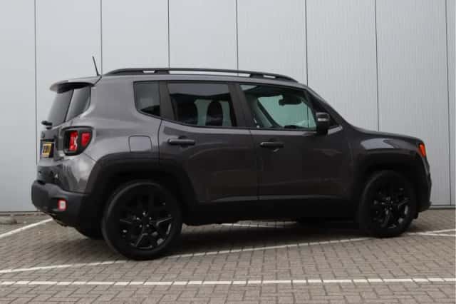 Jeep Renegade (2017) thumbnail 5