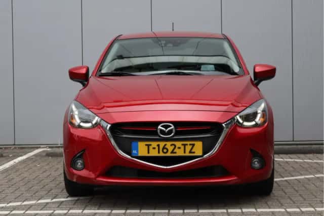 Mazda 2 (2015) thumbnail 6