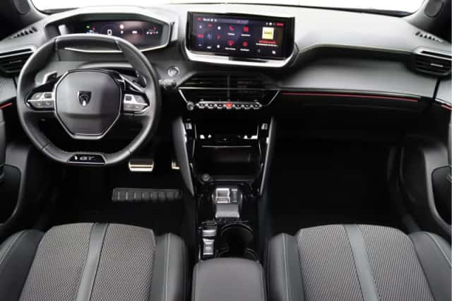 Peugeot 2008 (2023) thumbnail 3