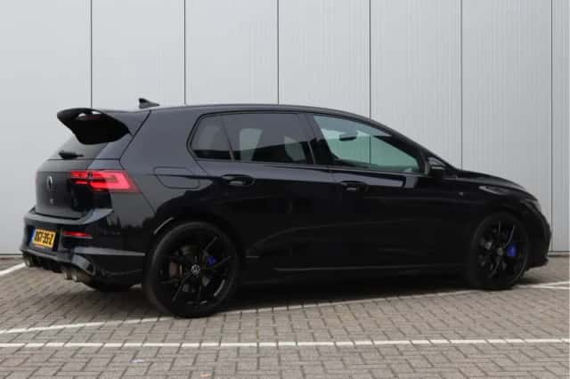 Volkswagen Golf (2021) thumbnail 4