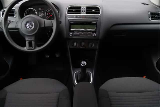 Volkswagen Polo (2009) thumbnail 3