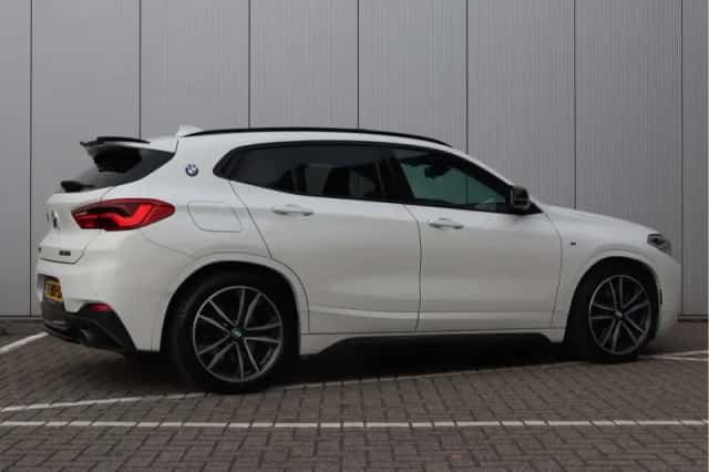 BMW X2 (2019) thumbnail 4