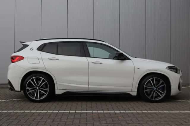 BMW X2 (2019) thumbnail 6