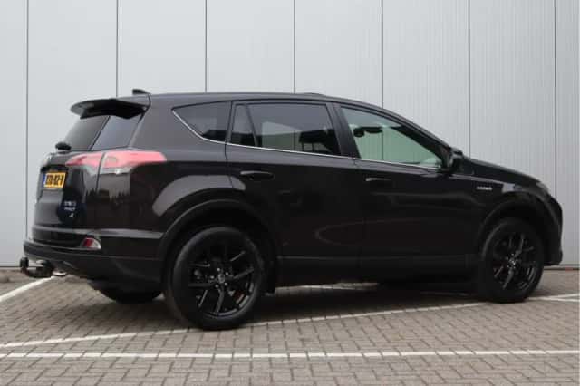 Toyota RAV4 (2019) thumbnail 4