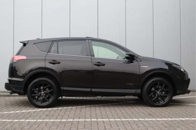 Toyota RAV4 (2019) thumbnail 6