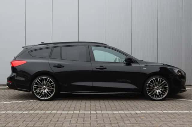 Ford Focus (2018) thumbnail 6