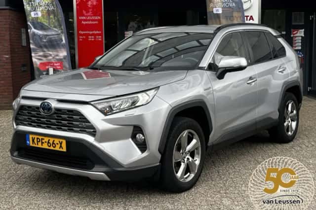 Toyota RAV4 (2021) thumbnail 1