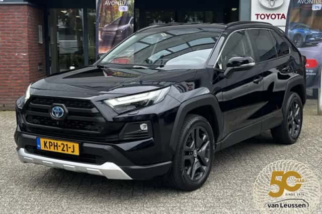 Toyota RAV4 (2022) thumbnail 1