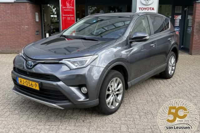 Toyota RAV4 (2017) thumbnail 1