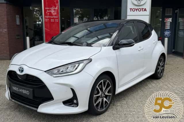 Toyota Yaris (2021) thumbnail 1