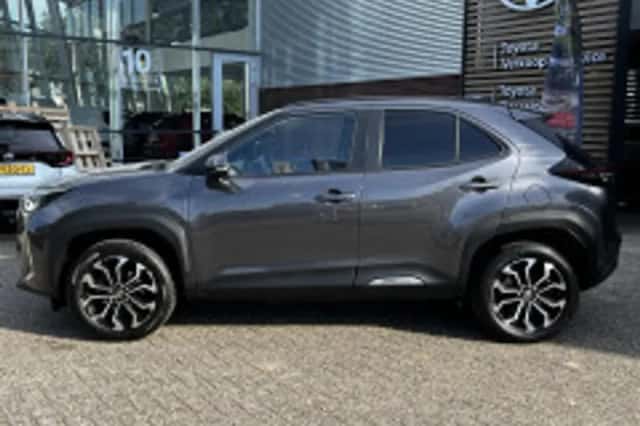 Toyota Yaris Cross (2024) thumbnail 5