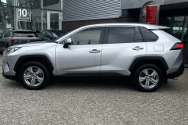 Toyota RAV4 (2024) thumbnail 5