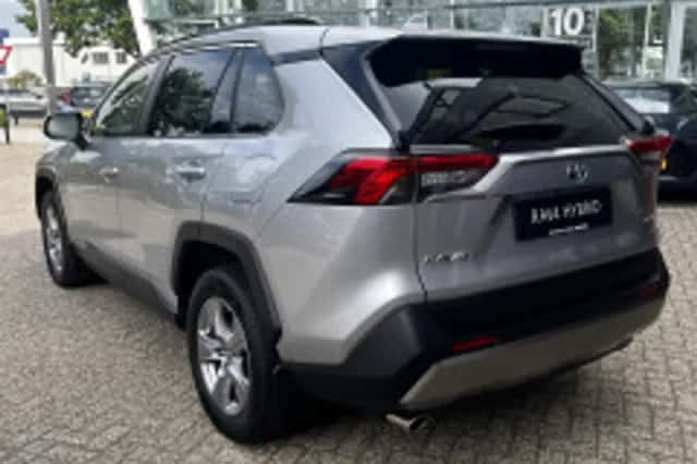 Toyota RAV4 (2024) thumbnail 6