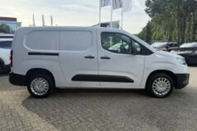 Toyota ProAce City (2024) thumbnail 6