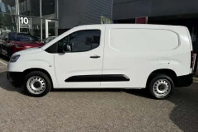 Toyota ProAce City (2024) thumbnail 5